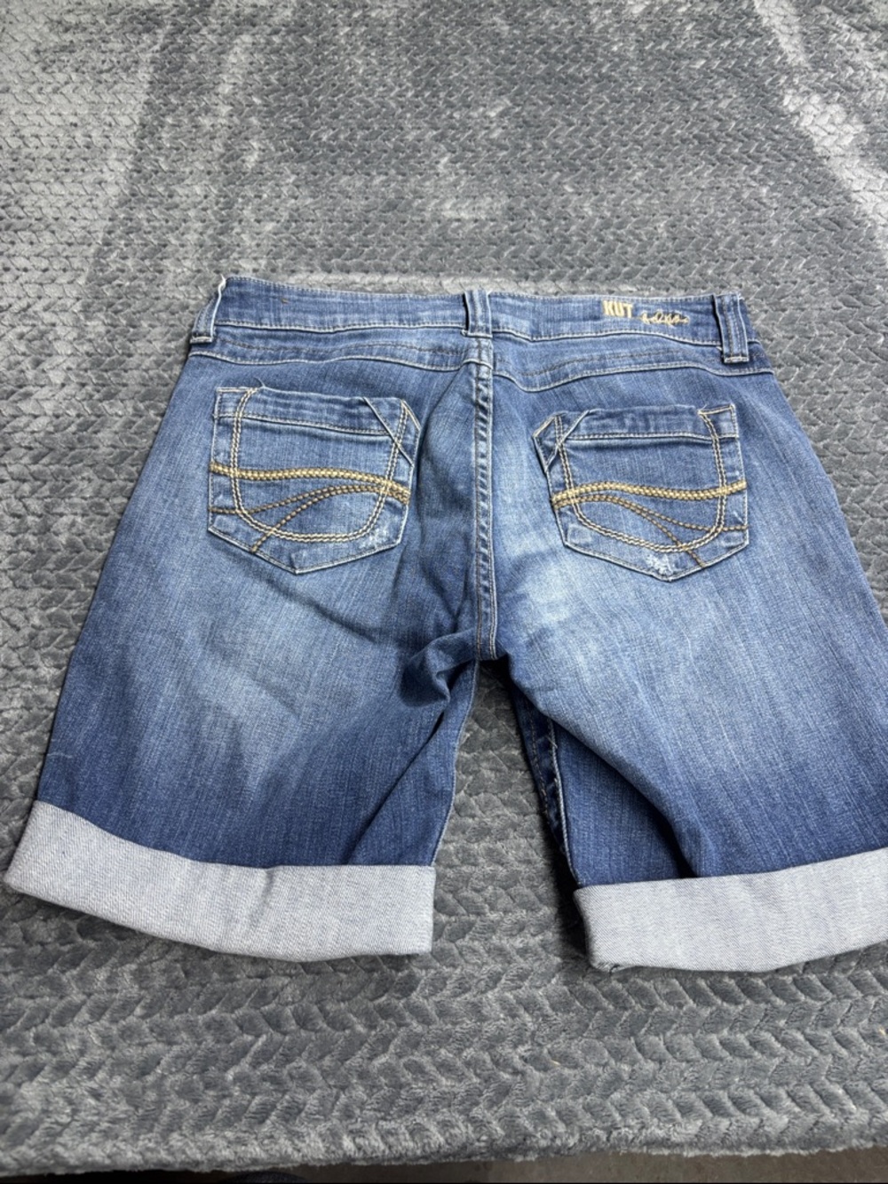 Kut from the Kloth Medium Blue Denim Roll-Cuff Women's Bermuda Shorts - Picture 5 of 5